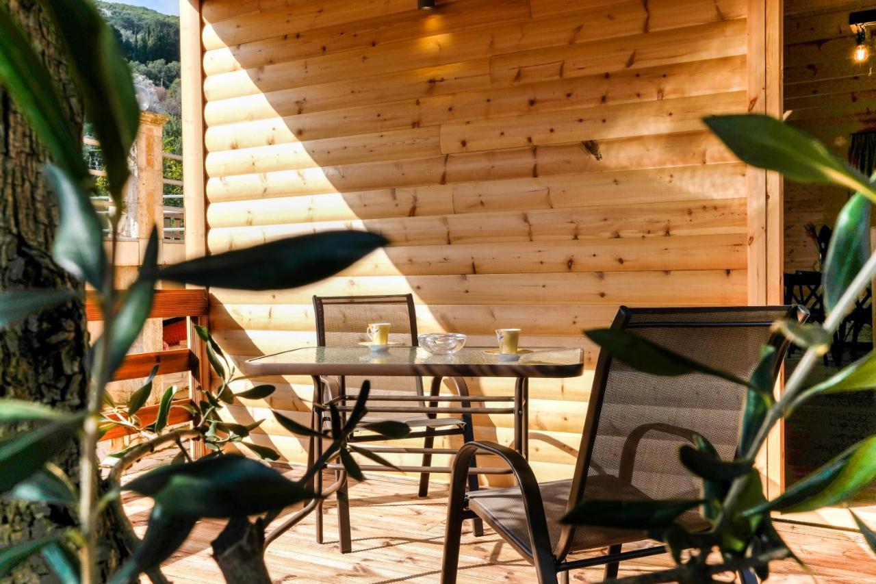 Romantic Tree House Kato Pavliana Extérieur photo